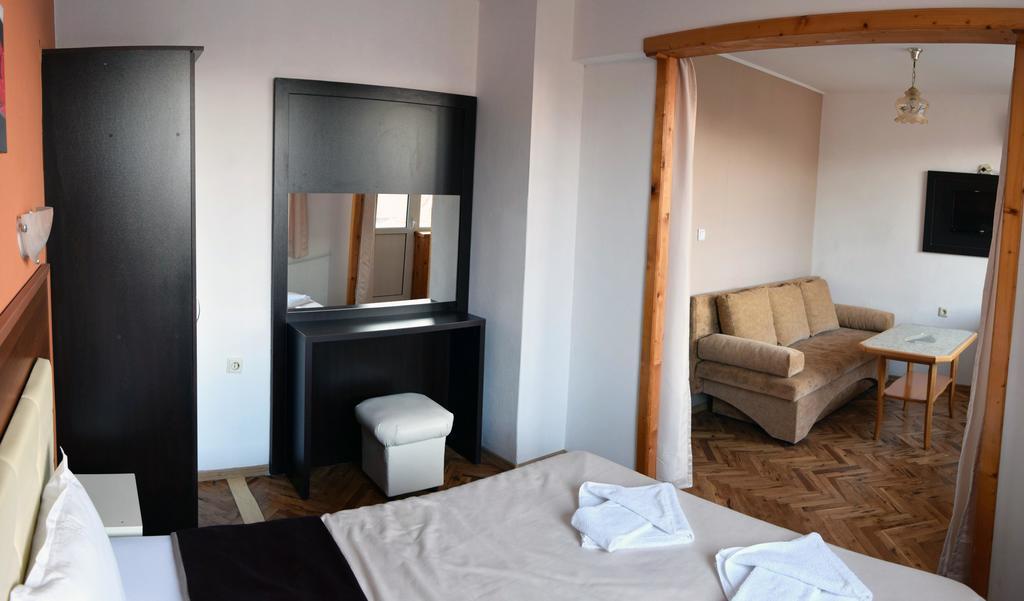 Private Rooms Trakiets Pomorie Quarto foto